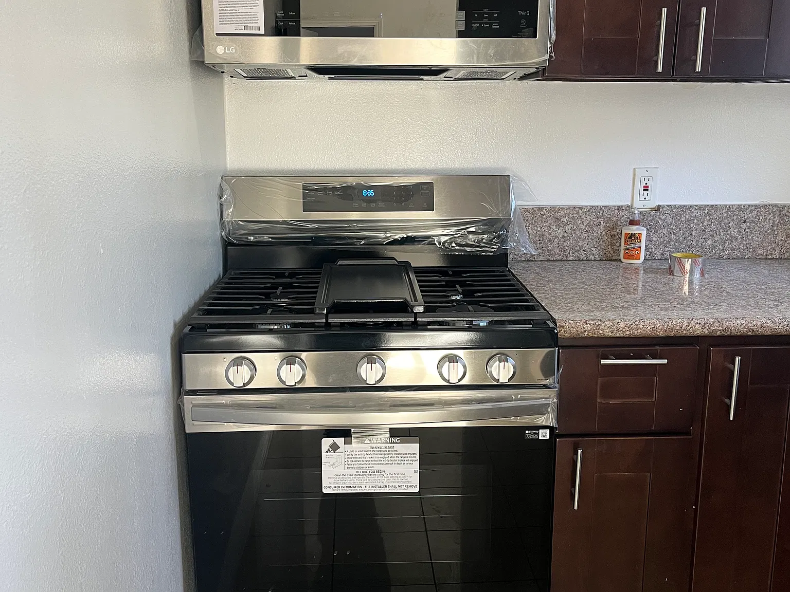 2 bed, 900 sqft, $2,400 — Photo 3