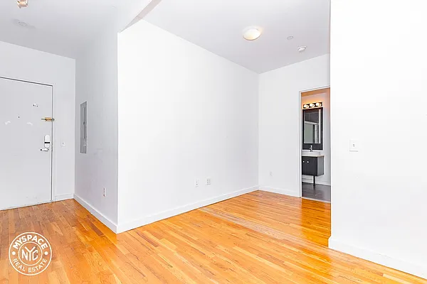 Rented by MySpaceNYC | media 62