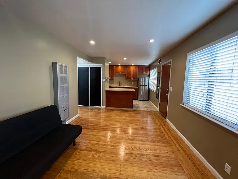 2310 Roosevelt Ave #1 — Photo 6