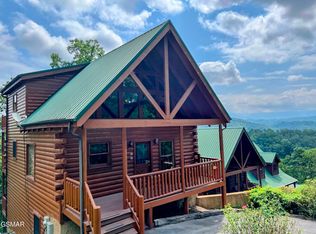 2251 Upper Middle Creek Rd UNIT 18, Sevierville, TN 37876