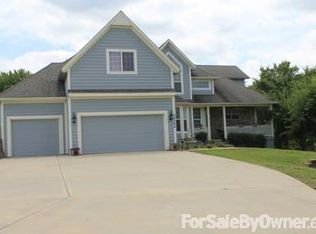 28264 Overbrook Rd, Paola, KS 66071