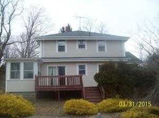 37 Pearse Rd, Swansea, MA 02777