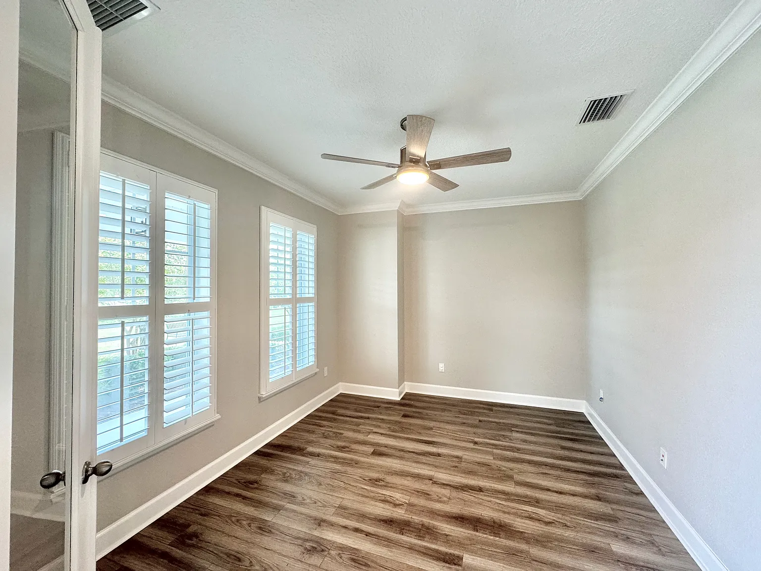 3 bed, 2.5 bath, 2246 sqft, $4,100 — Photo 4