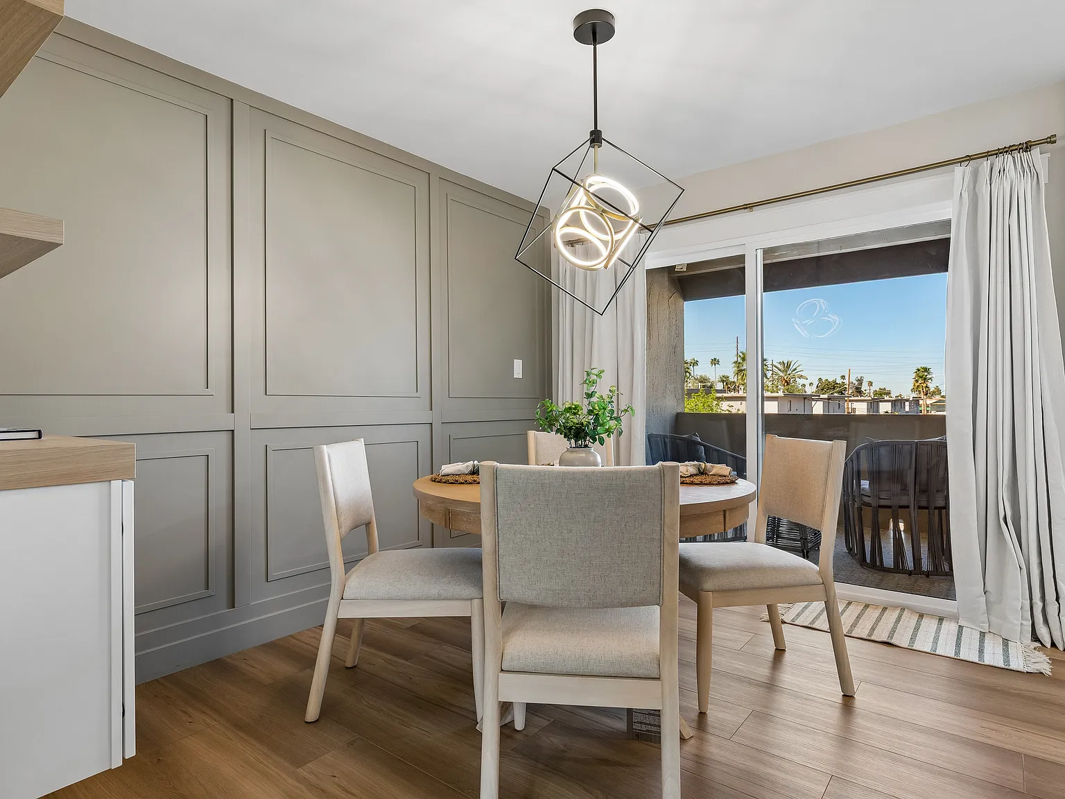 2 bed, 1135 sqft, $3,250 — Photo 3