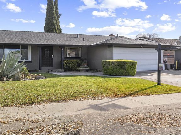 3rd image of 4584 Rotherhaven Way