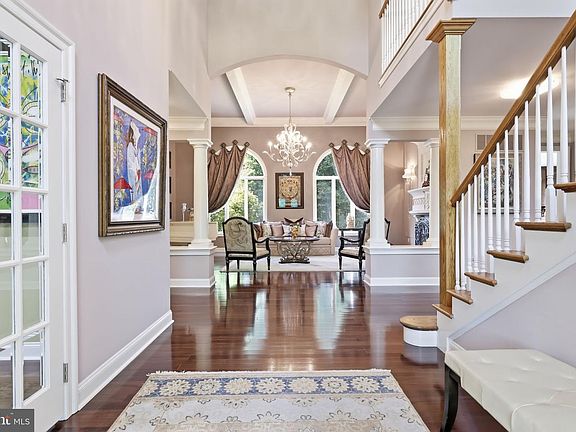 5th image of 307 Lyon Cir
