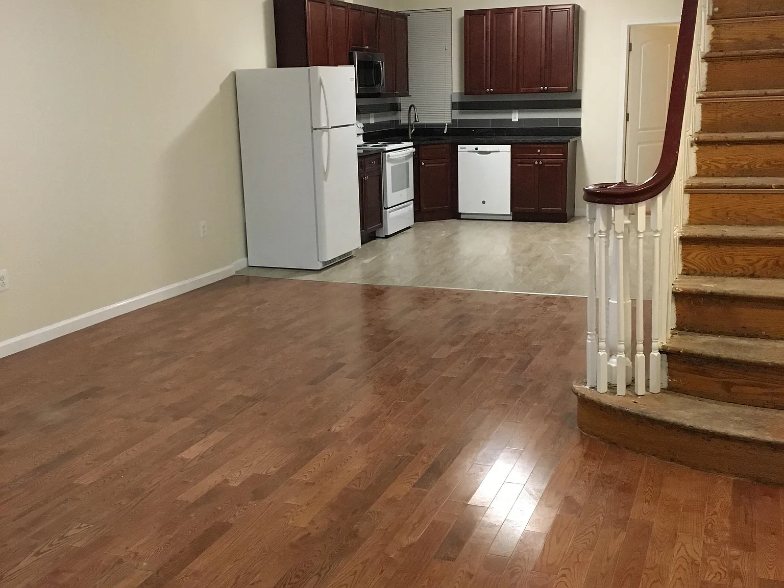 5 bed, 3.5 bath, 2000 sqft, $3,100 — Photo 3