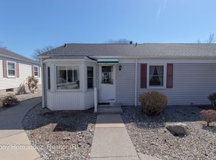 1041 Village Ln, Jenison, MI 49428
