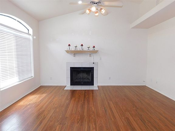 3rd image of 2511 McCormick Boulevard