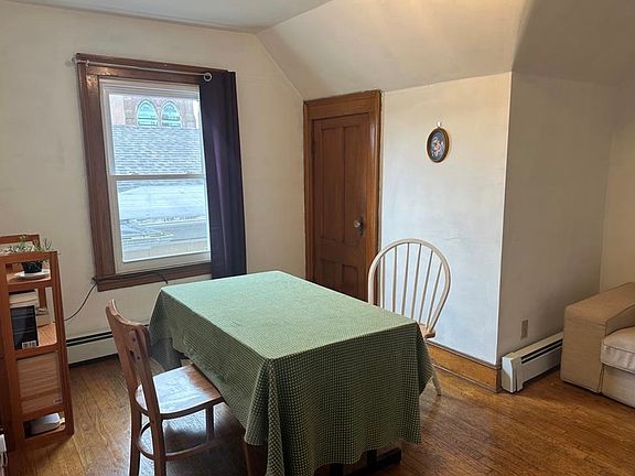 3rd image of 268 Humphrey St #3