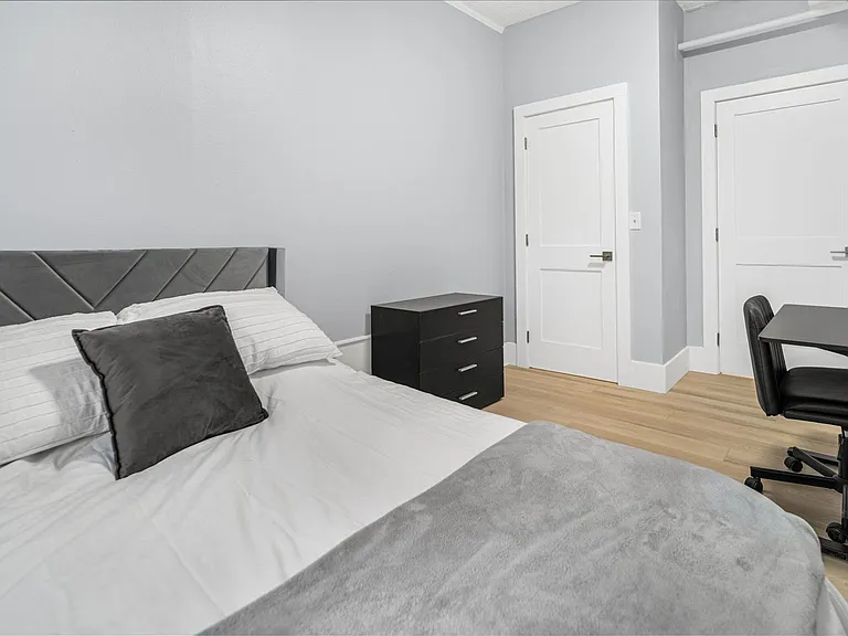 504 Stewart Ave — Photo 247