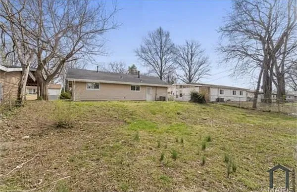 2 bed, 925 sqft, $1,250 — Photo 2