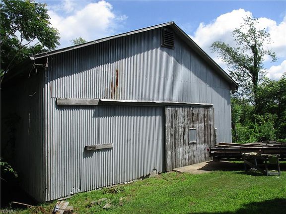 2nd image of 54 Daniels Ave
