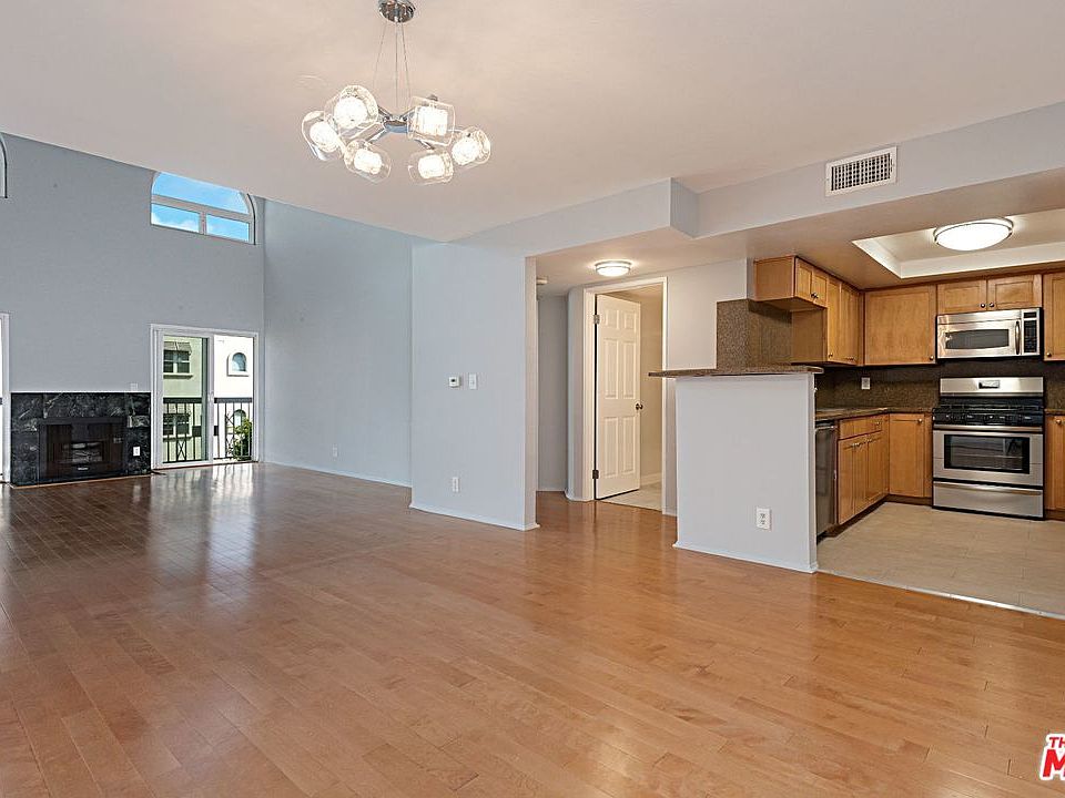 1st image of 1631 Federal Ave #Penthouse 2