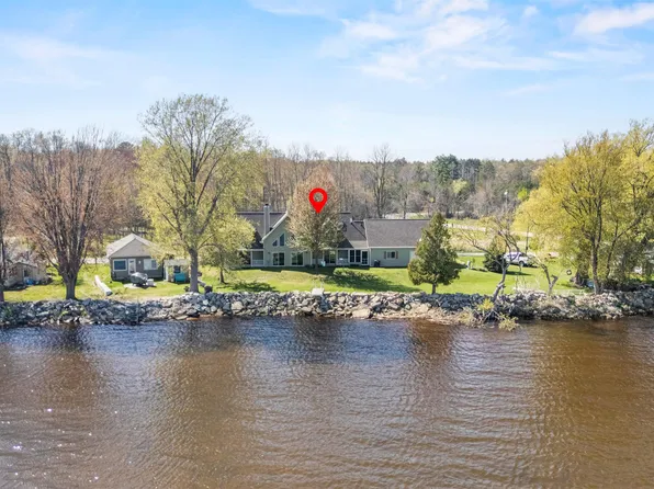 4882 S Bayshore Ln, Oconto, WI 54153