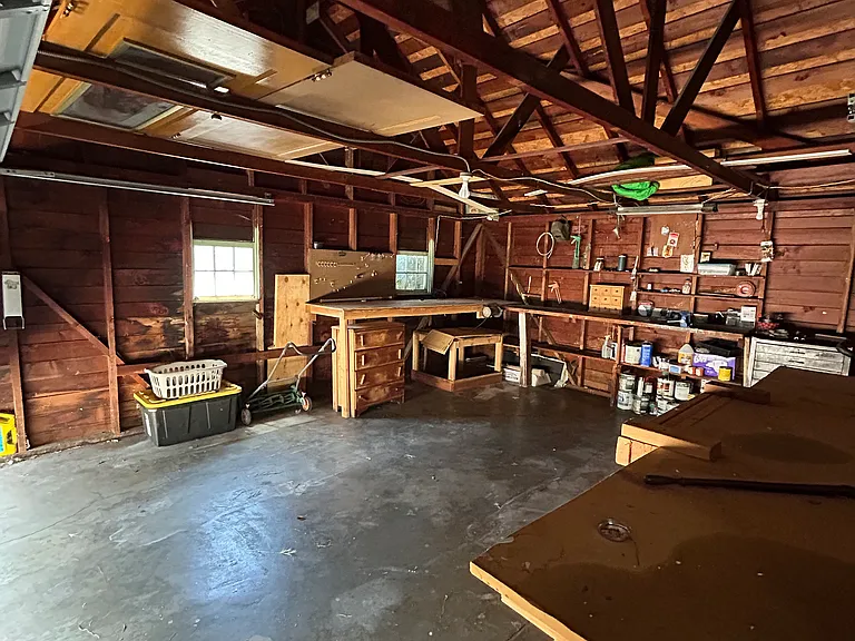 909 S Pleasant Ave — Photo 3