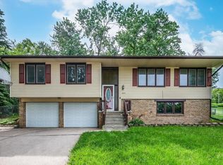 204 Sandi Ct, Bellevue, NE 68005