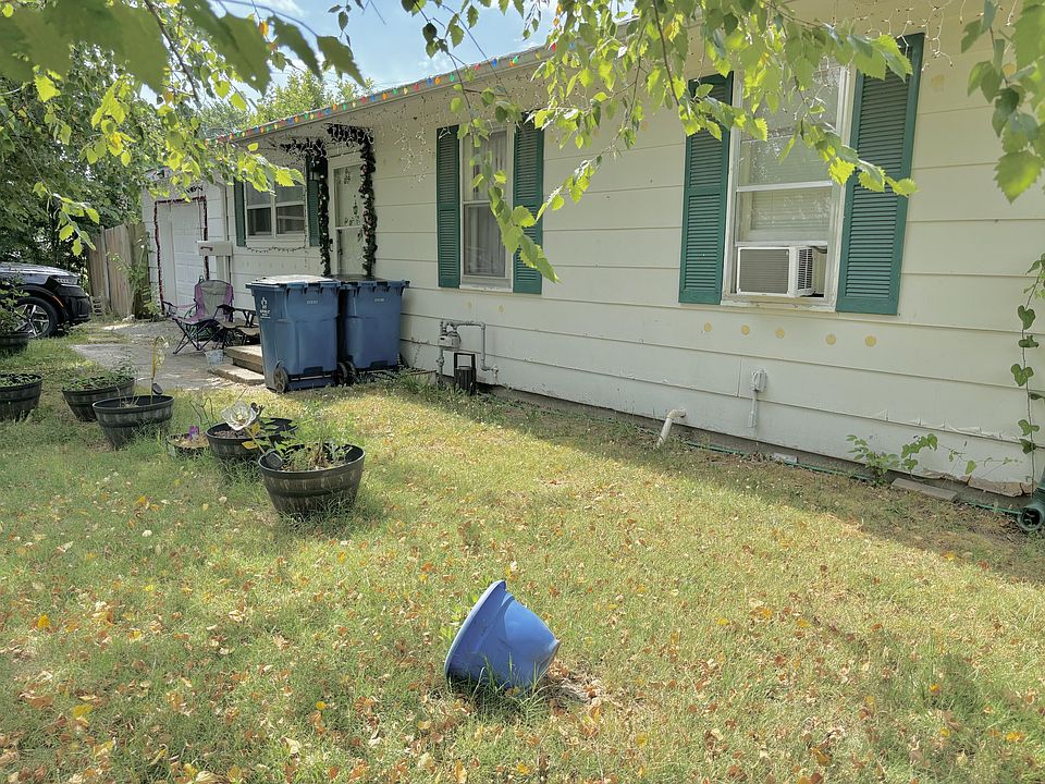 2nd image of 1810 W 21st Street