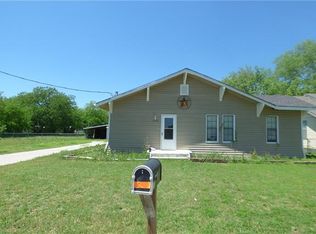 1303 S Bassett St, Eastland, TX 76448