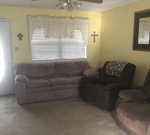 3rd image of 5 Cedar Creek Ct