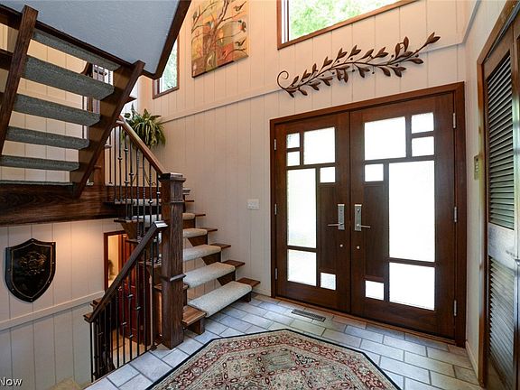 2nd image of 19493 Tawny Brook Ln