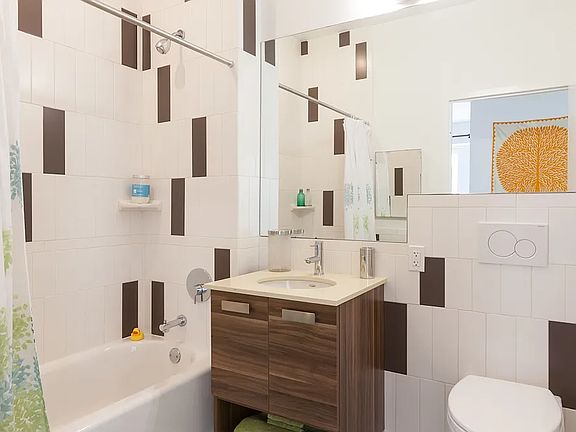 2nd image of 22 Caton Pl APT 4K