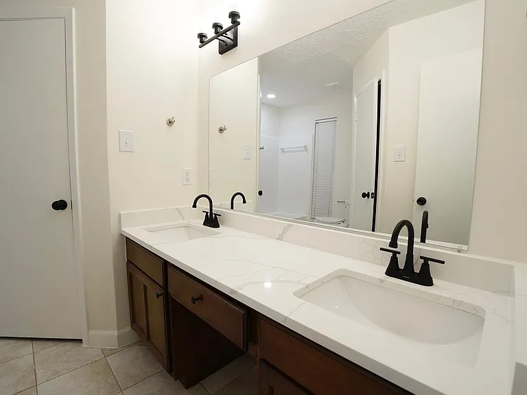 3403 Honey Creek Dr — Photo 12