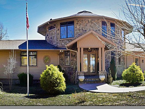 5th image of 445 Idlewild Dr
