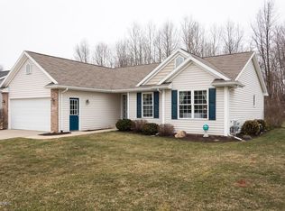 2282 Oakland Farms Trl, Portage, MI 49024