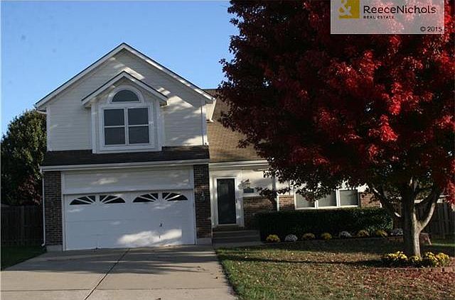 Great Home in Great Neighborhood - Close to Schools, Grocery Store, Restaurants, and Daycare