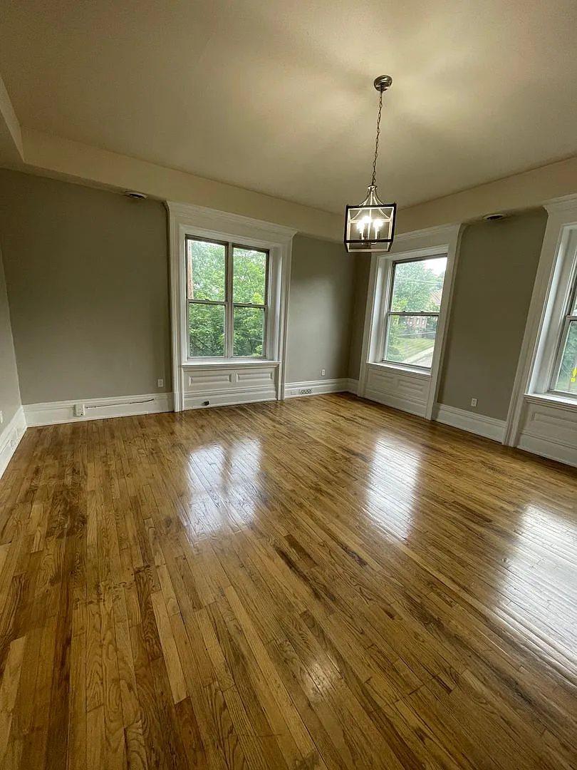 5960 Wellesley Ave — Photo 3