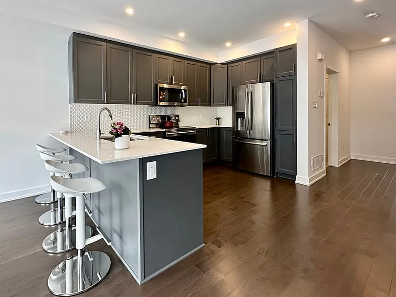 297 Joshua St — Photo 3