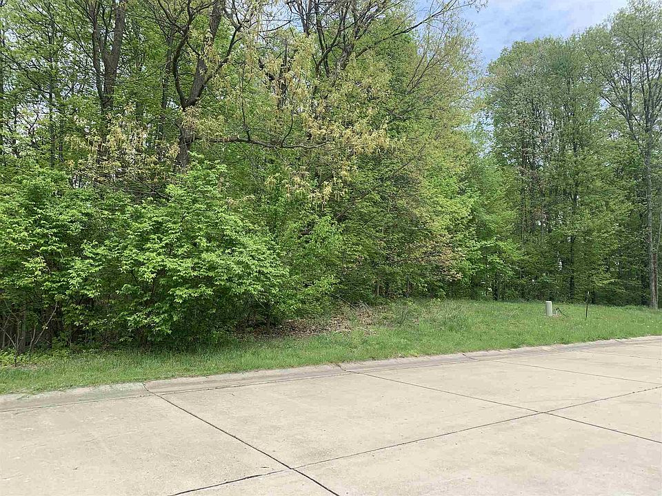 2nd image of 718 Tiffany Ct