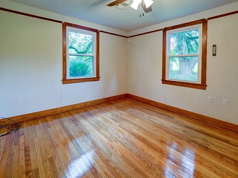 Den/Office/Add. Bedroom