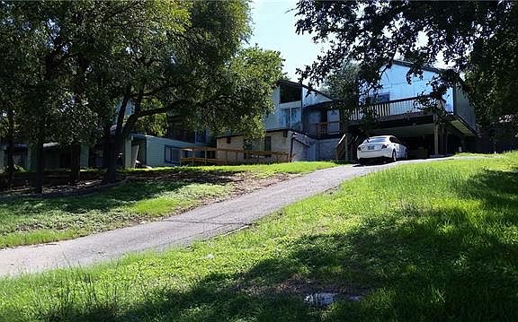 2nd image of 1903 Woodland Ave