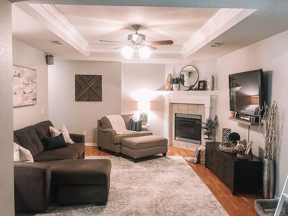 1st image of 1261 N Tradition Ave