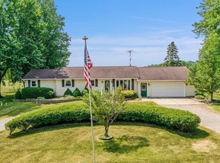 10037 Lahring Rd, Gaines, MI 48436