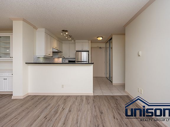 4th image of 4603 Varsity Dr NW #404