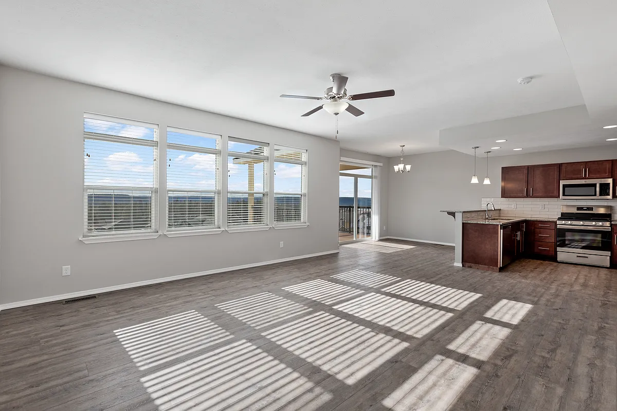 Building Photo - 8303 N Phoebe Ct