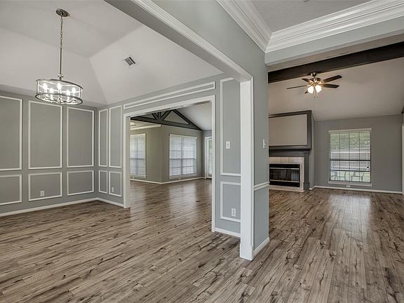 4th image of 5106 Greenwater Dr