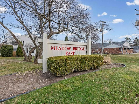 3rd image of 24704 Meadow Ln