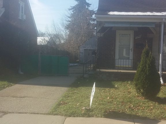 2nd image of 7746 Winona Ave