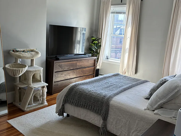 385 Cambridge St #2 — Photo 7