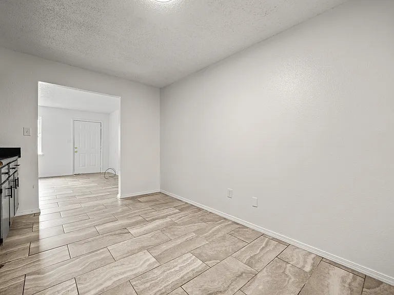849 Elm St — Photo 46