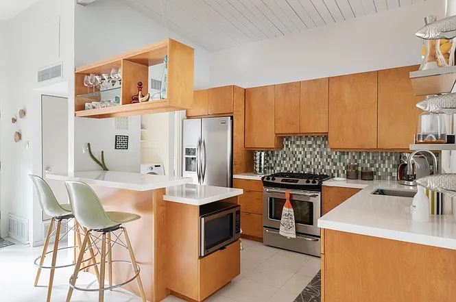 282 N Orchid Tree Ln — Photo 5