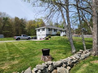 468 4th Range Rd, Pembroke, NH 03275
