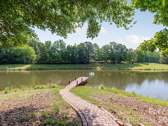2nd image of 4709 Rockwood Dr