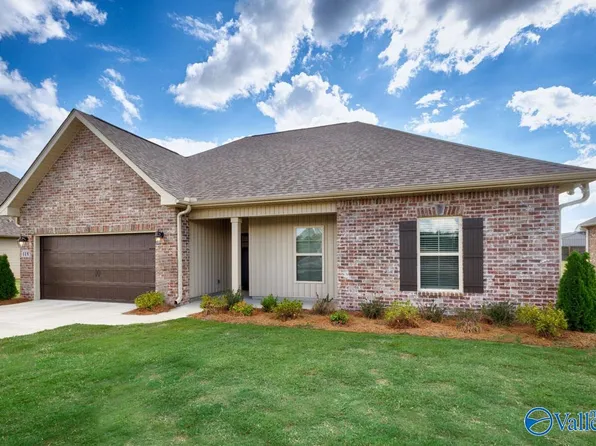 118 Parvin Way Dr, Hazel Green, AL 35750