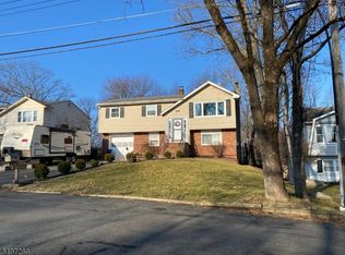 158 Rollins Trl, Hopatcong, NJ 07843