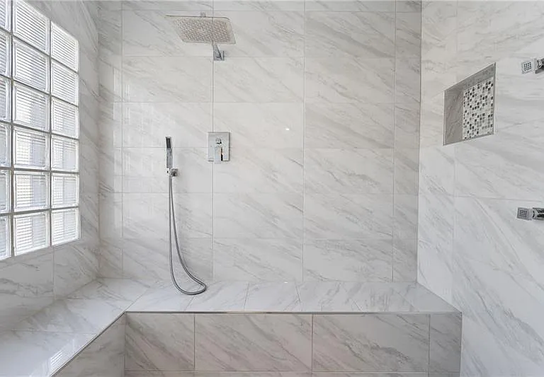 350 Kelson Dr — Photo 33